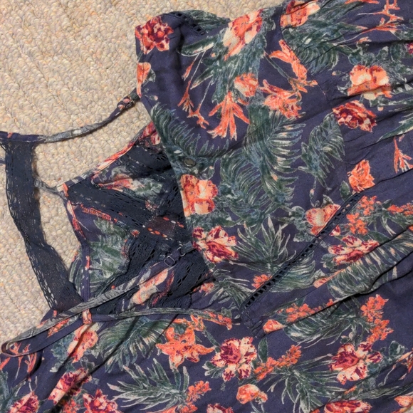 Roxy Dress - Picture 3 of 10